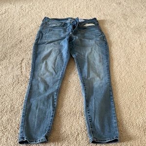 DENIZEN BY LEVIS MODERN SKINNY BLUE JEANS